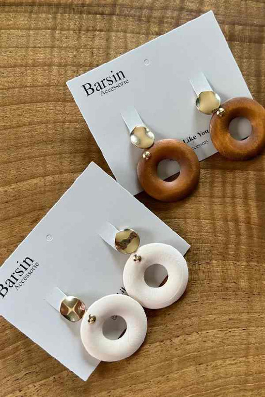 گوشواره زنانه طرح دایره توخالی جنس چوبی